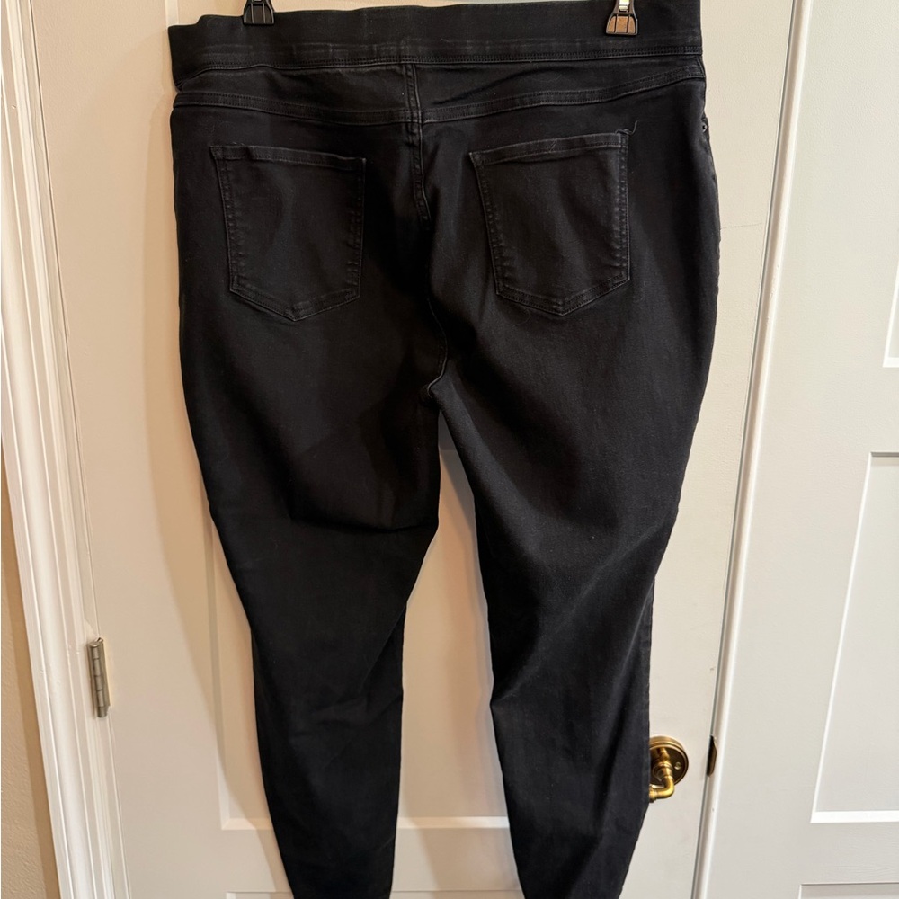 Terra & Sky Women's Black Skinny Jeans - Picture 2 of 3